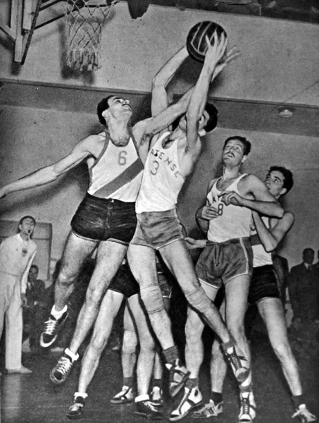 who started long shorts in basketball2