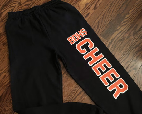 What Temperature to Use When Ironing Sweatpants