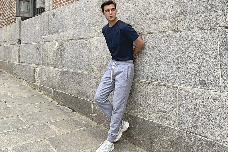 How Are Sweatpants Supposed To Fit.jpg