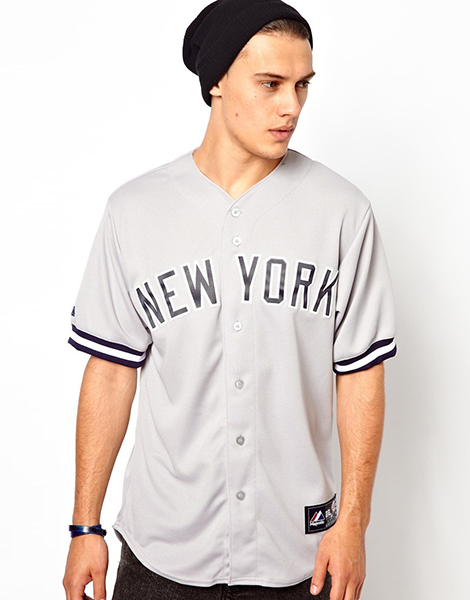 how to style an oversized baseball jersey