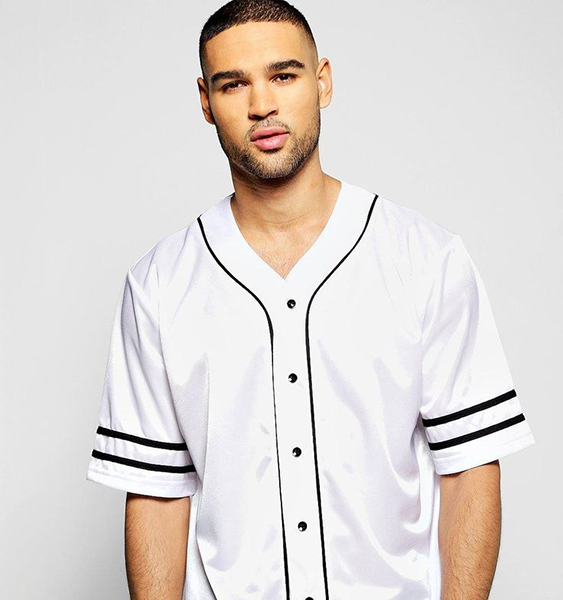 How To Wear A Big Baseball Jersey?