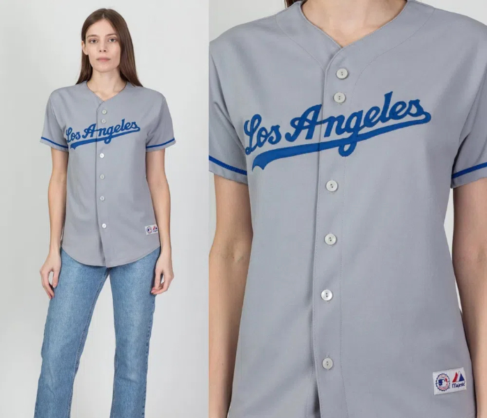 How Does A Medium Baseball Jersey Fit?