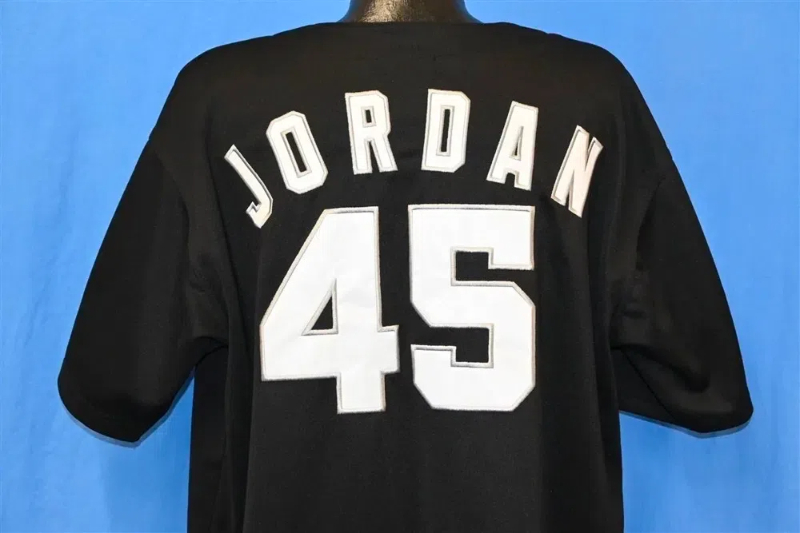 what jersey number did michael jordan wear in baseball