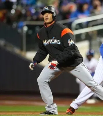 why do baseball teams have jacket runners