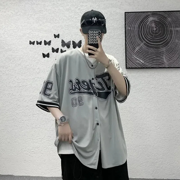 how to fashionably wear a baseball jersey1