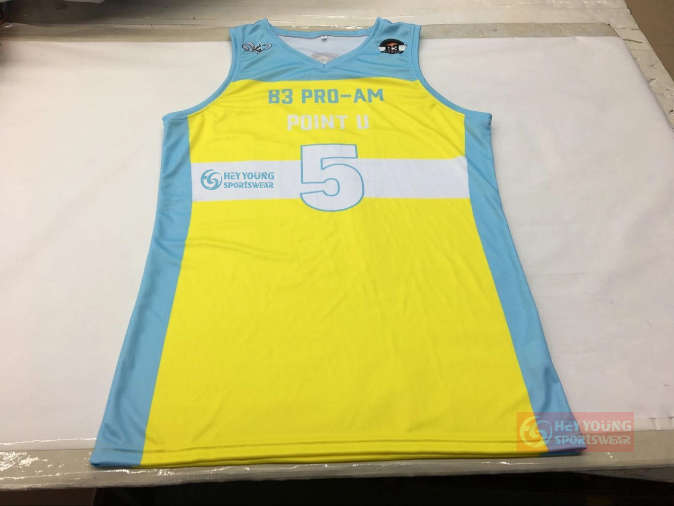 Wholesale Blank 100% Polyester Custom Sports Suit Breathable Basketball Uniforms
